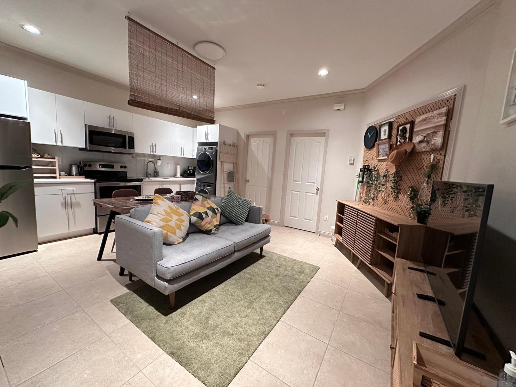 Holiday home Metrotown Exquisite 1 Bed Private Entire With Separated Entrance Burnaby